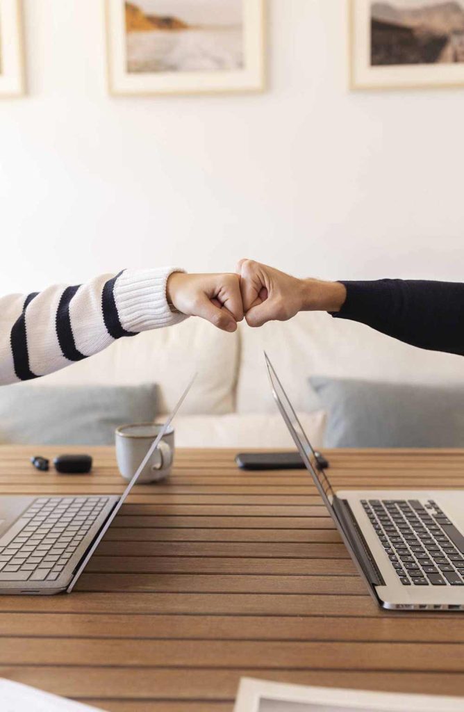 close-up-people-working-from-home-sm